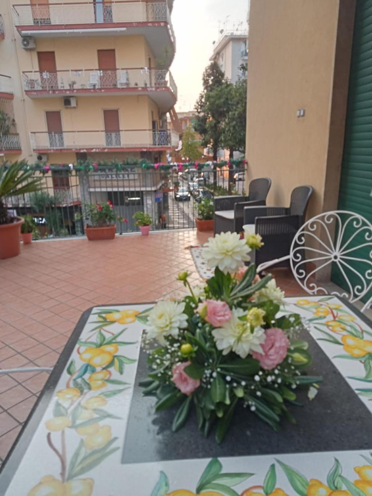 Bed and Breakfast La Terrazza Di Monica & Teresa Portici Exterior foto